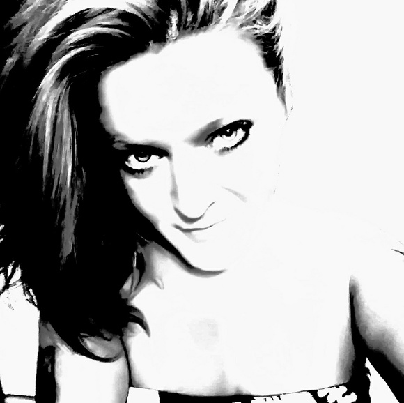 Hello! Plus Size Stylist & Sourcing! - Picture 4 of 6